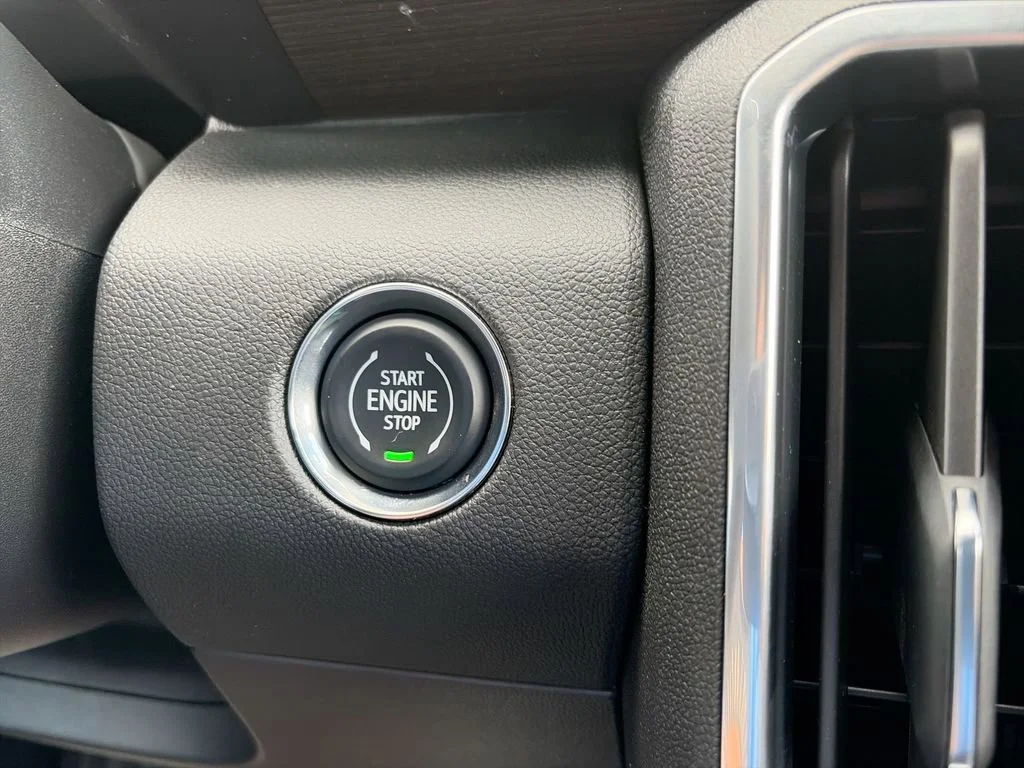 2026 GMC Acadia Denali - Photo 23