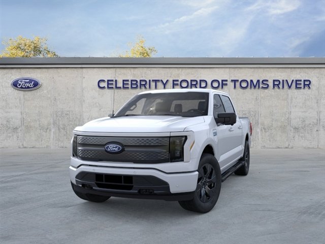 New 2025 Space White Metallic Ford Flash™ image 2