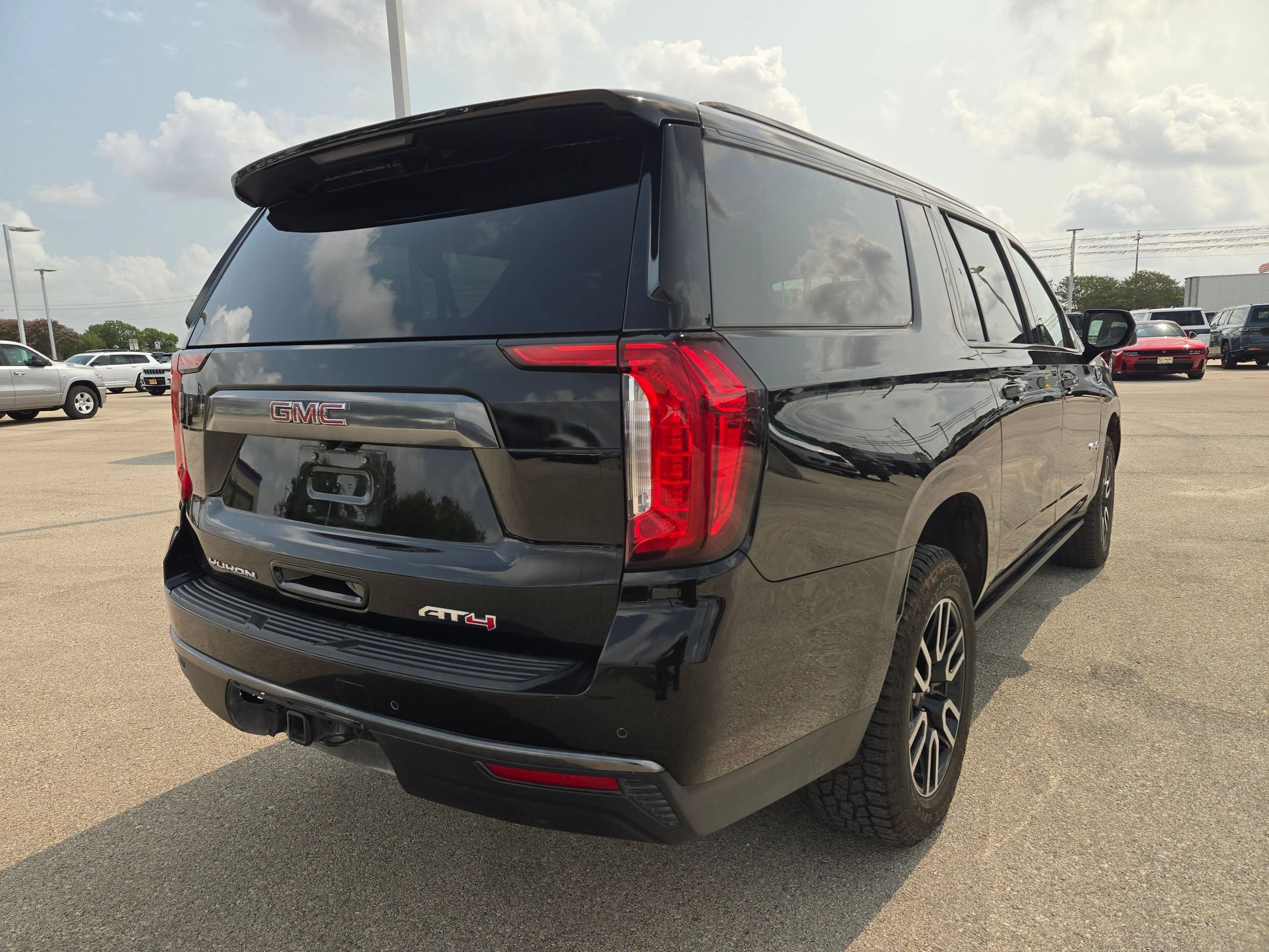Used 2021 Onyx Black GMC AT4 image 3