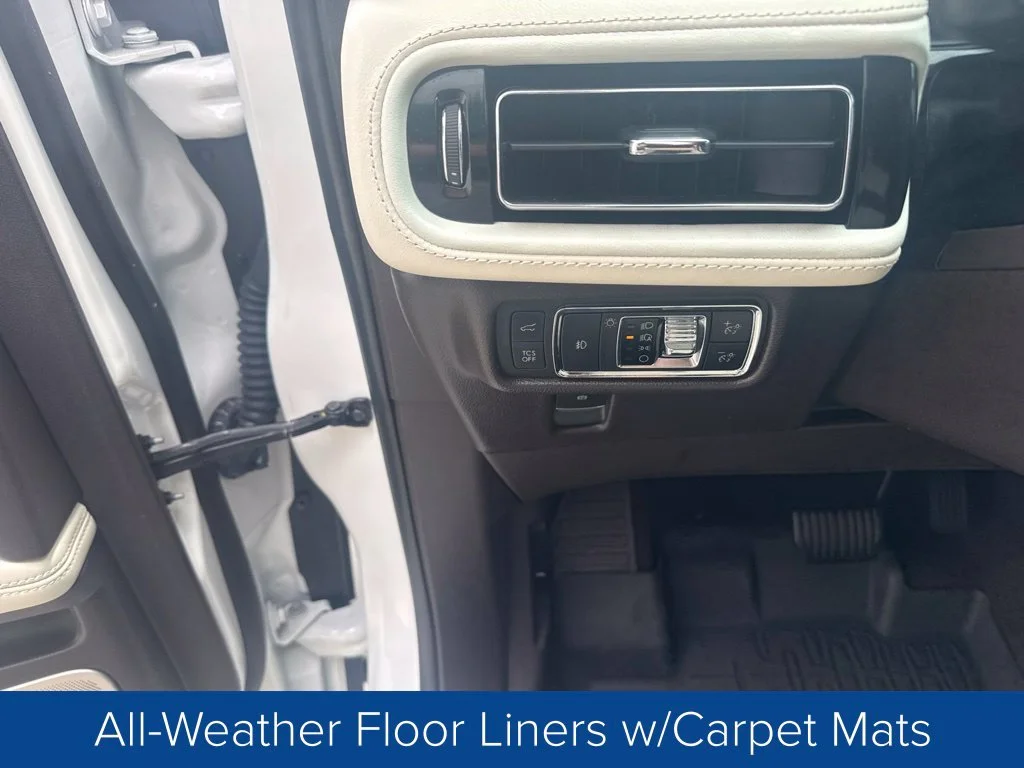 Used 2021 Pristine White Lincoln Black Label image 19