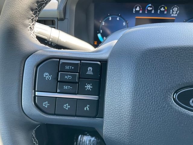 New 2026 Carbonized Gray Metallic Ford XLT image 5