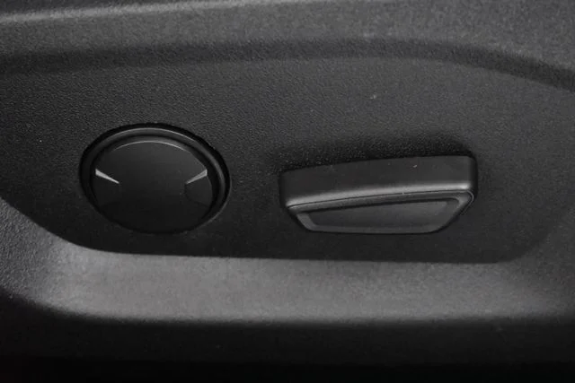 Used 2019 Gray Ford XLT image 18