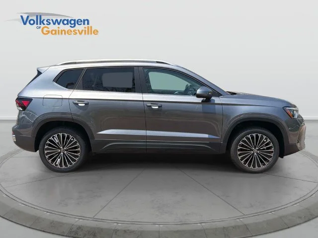 New 2026 Platinum Gray Metallic Volkswagen SE image 2