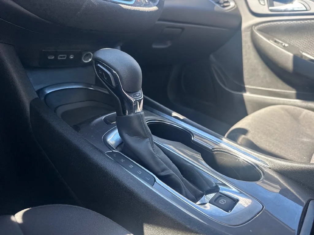Used 2023 Gray Chevrolet LT image 18