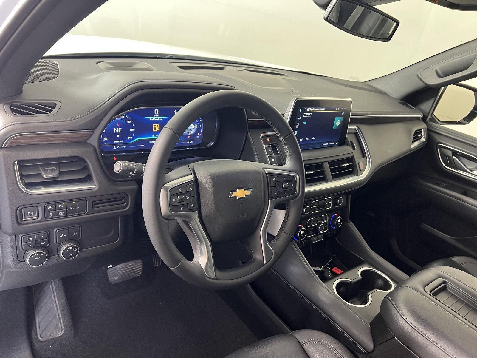 Used 2023 Summit White Chevrolet LT image 4
