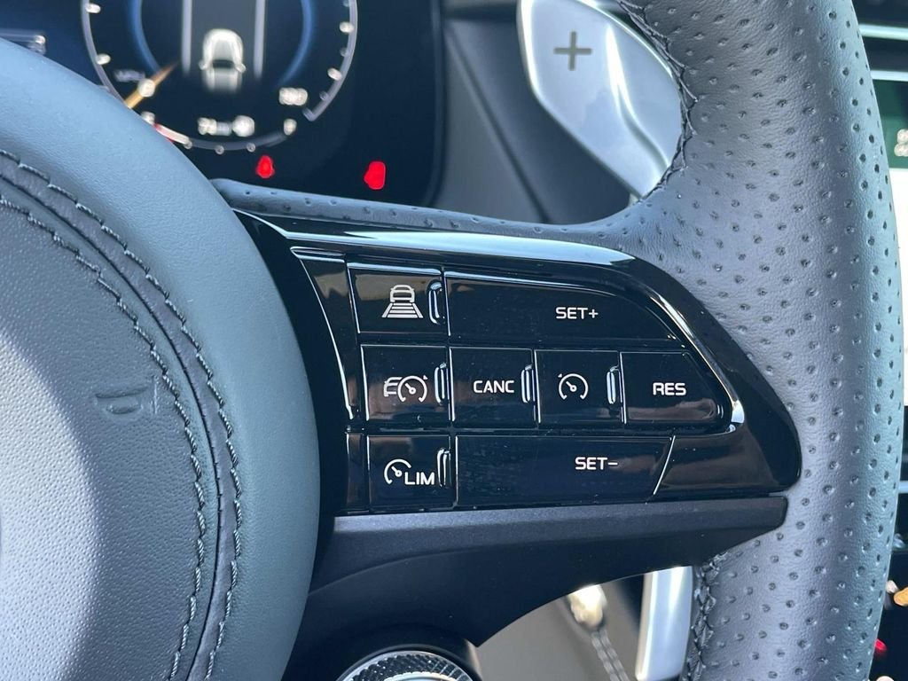 New 2026 Bianco Maserati Modena image 9