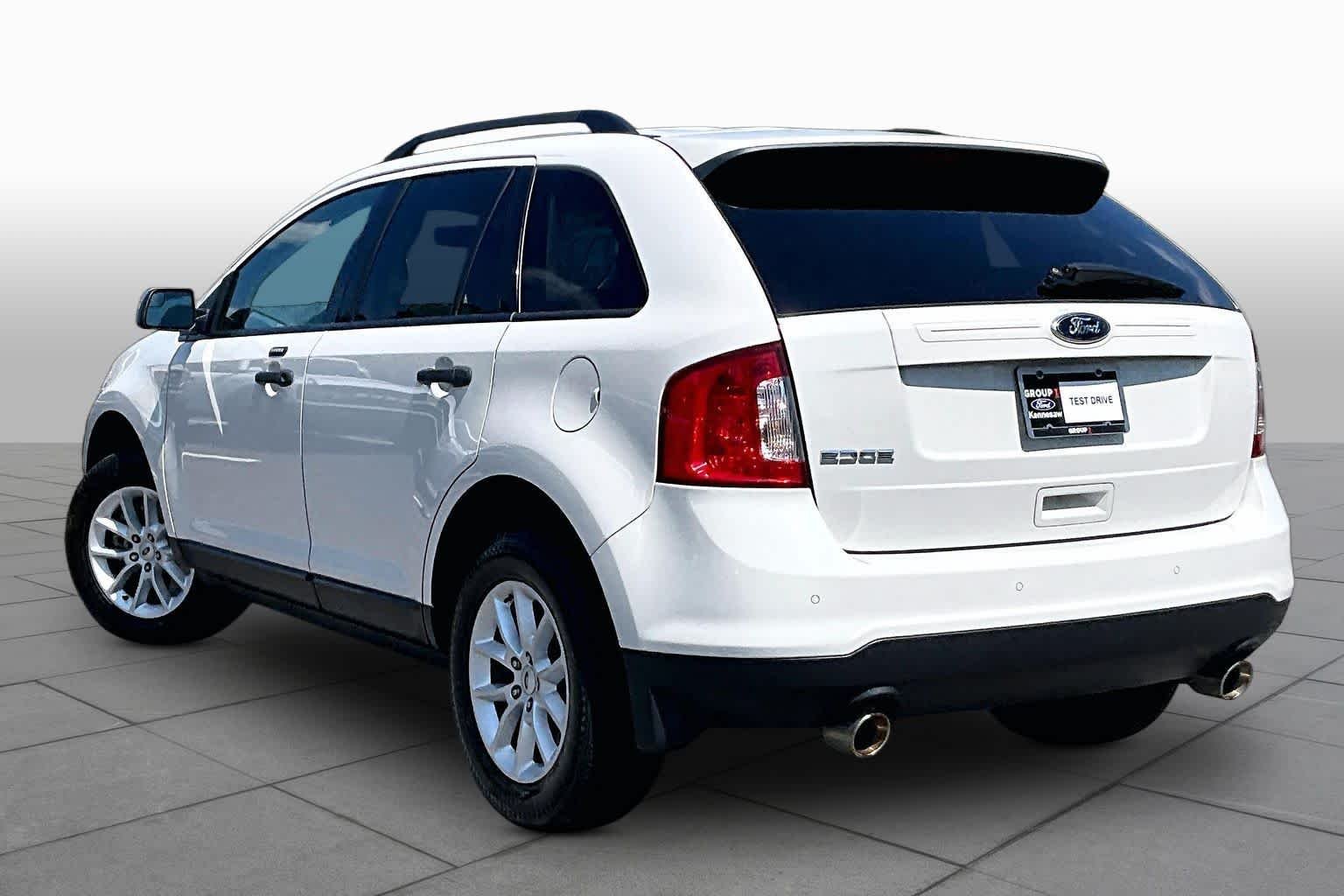 Used 2013 White Suede Ford SE image 11