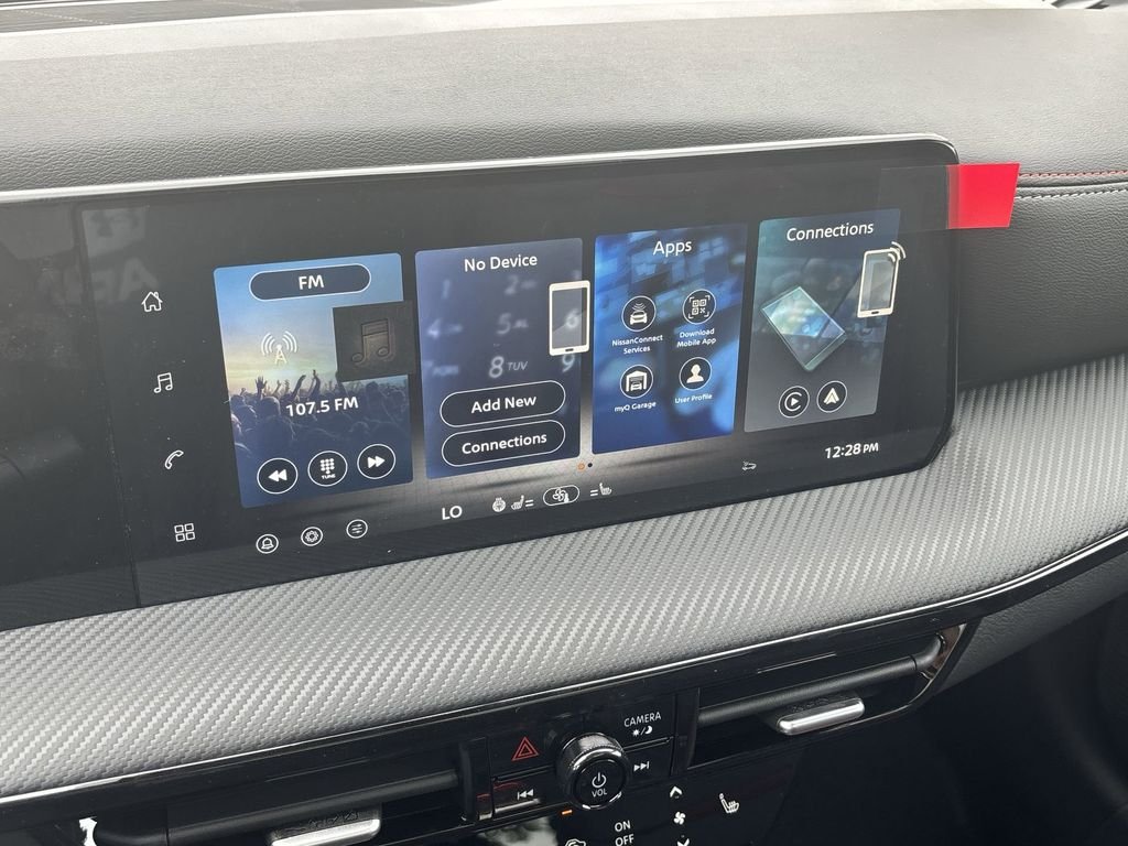 New 2026 Gray Nissan SR image 20