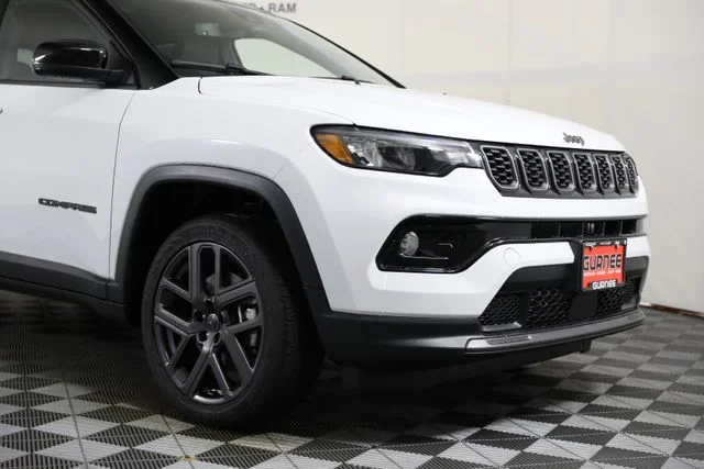 New 2026 Bright White Clear-Coat Exterior Paint Jeep Limited image 27