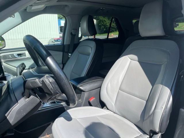 Used 2021 White Ford XLT image 12