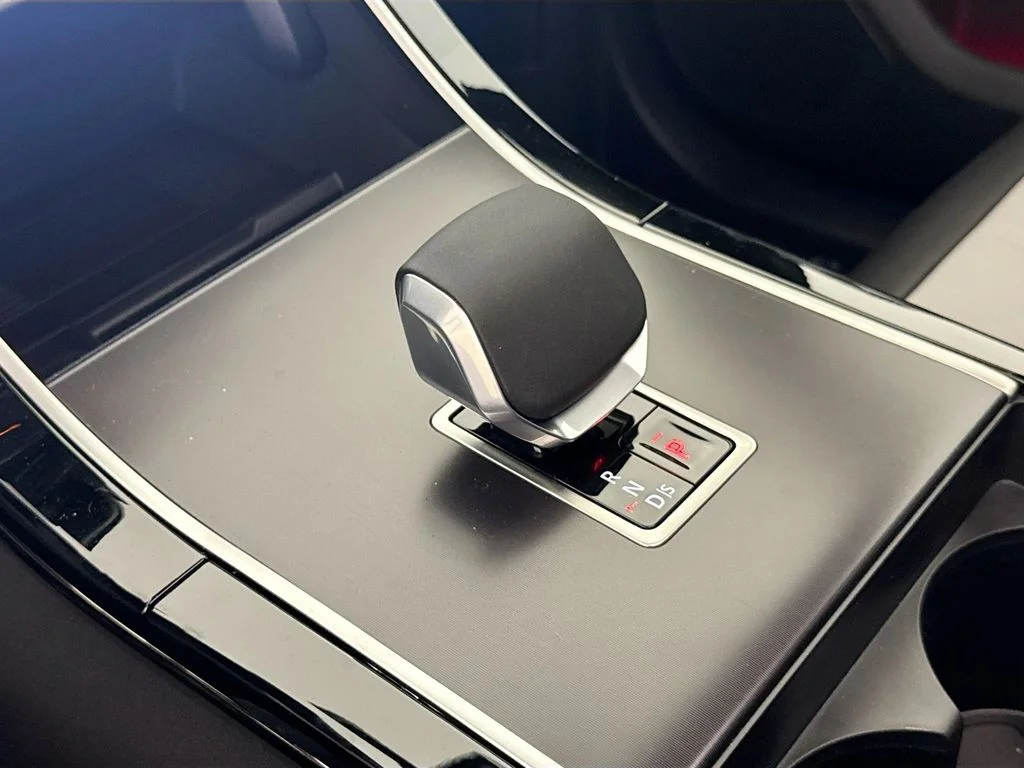 New 2026 Varesine Blue Land Rover Belgravia Edition image 17