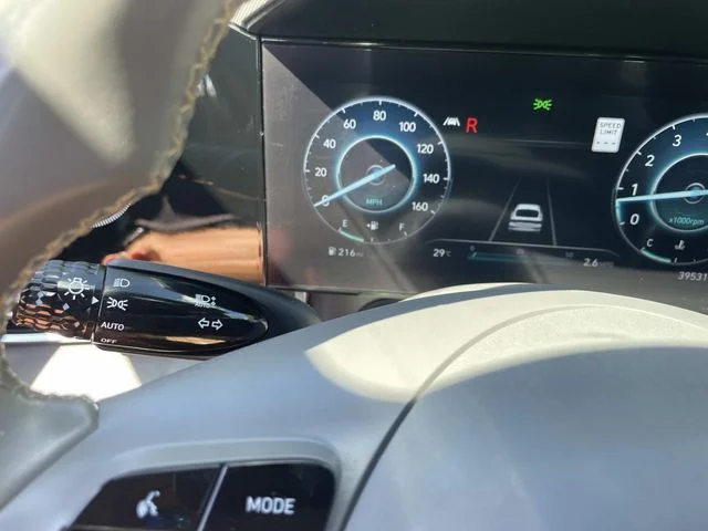 Used 2023 Blue Hyundai SEL image 31