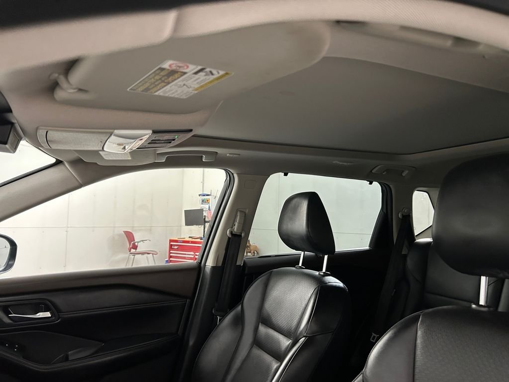 Used 2022 Black Nissan SV image 25