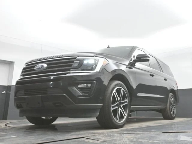 Used 2020 Black Ford Limited image 28
