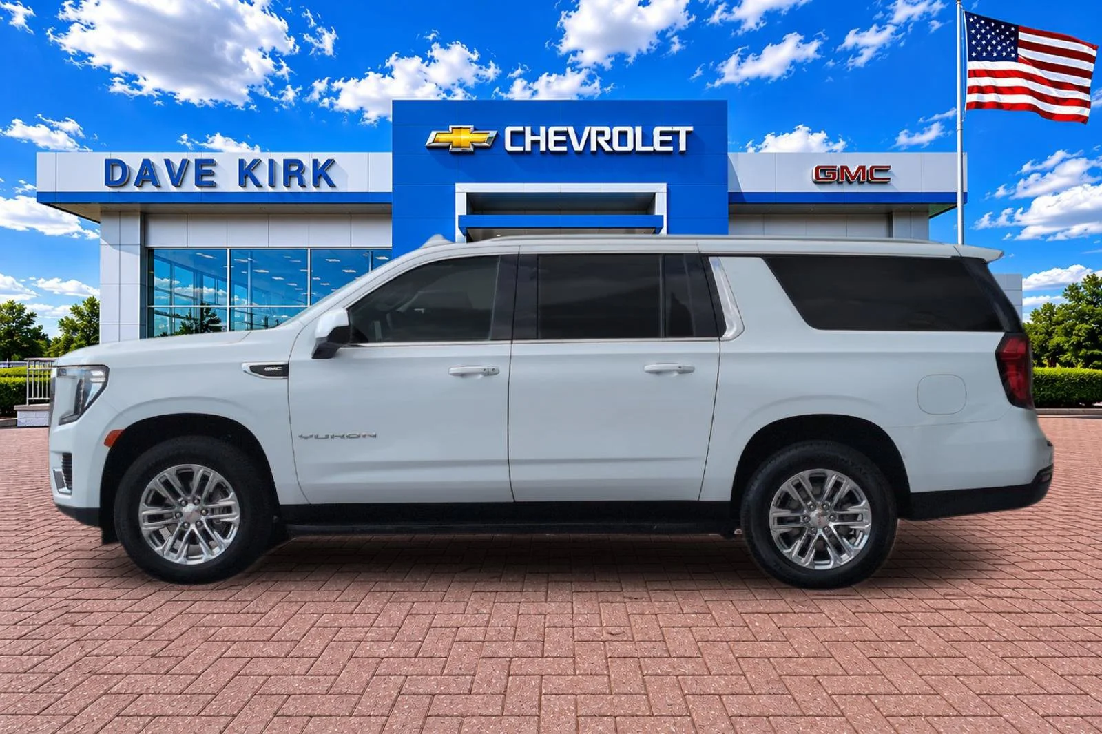 Used 2023 SUMMIT WHITE GMC SLE image 6