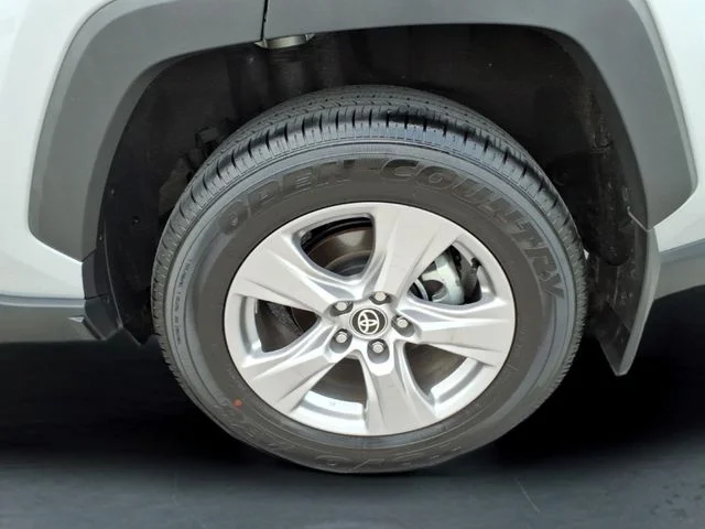 Used 2025 Silver Toyota XLE image 14