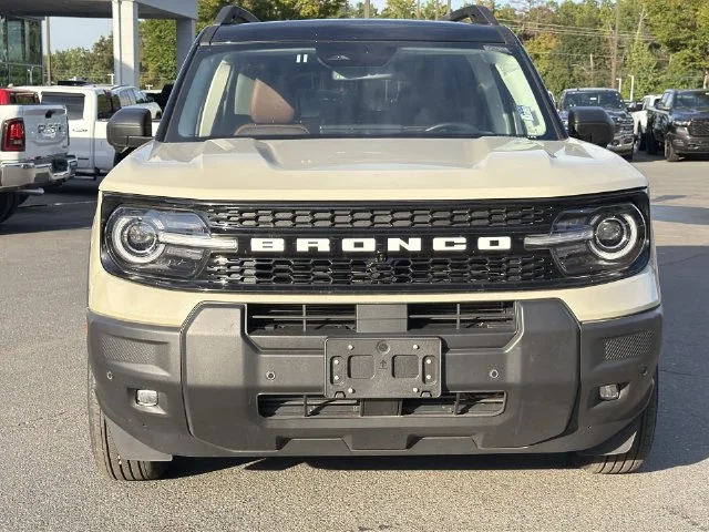 Used 2025 Beige Ford Outer Banks image 15
