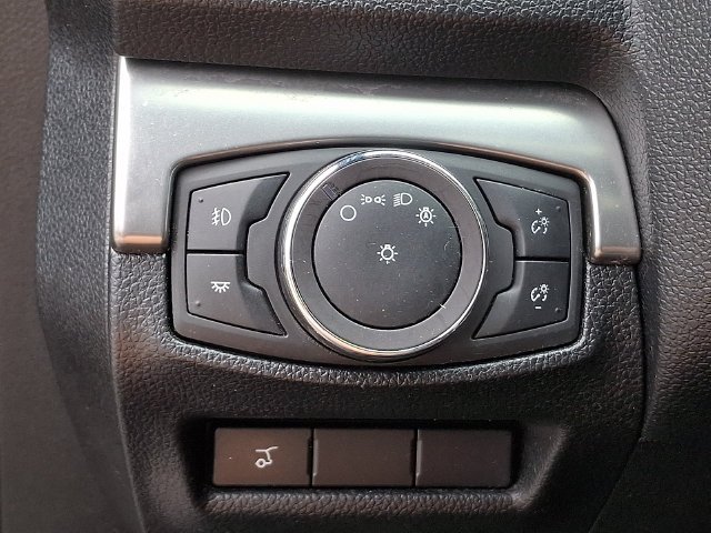 Used 2019 Gray Ford XLT image 25