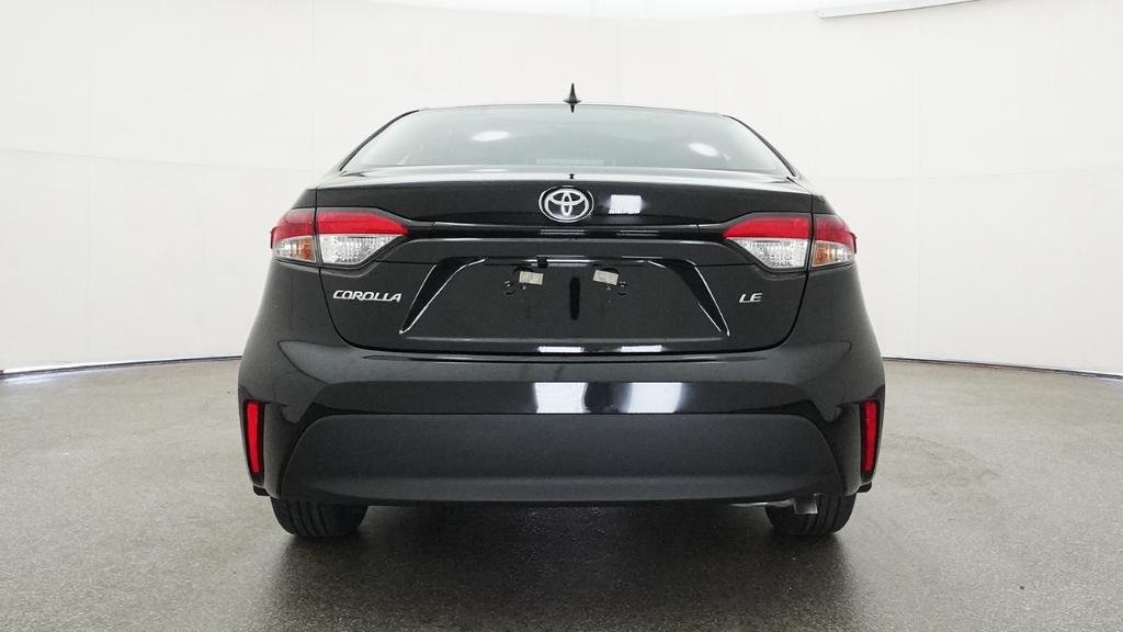 New 2026 Midnight Black Metallic Toyota LE image 15