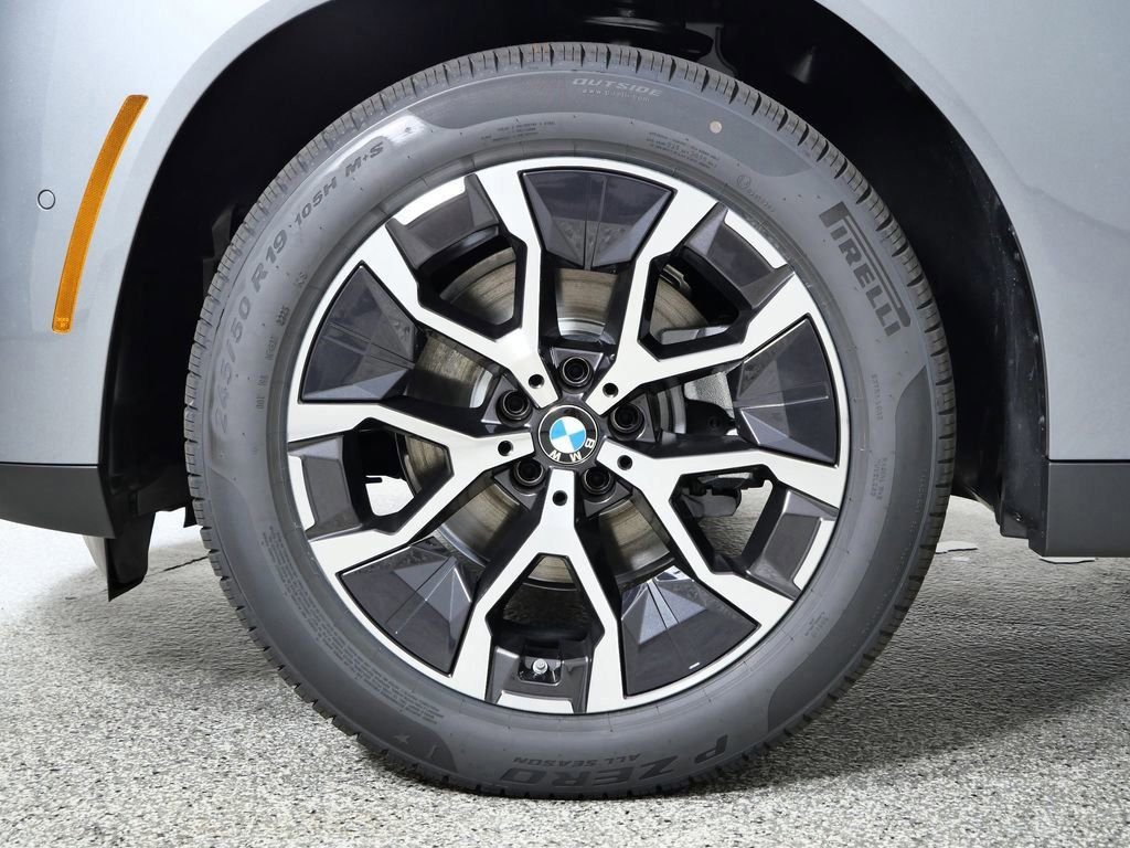Used 2026 Skyscraper Grey Metallic BMW 30 xDrive image 18