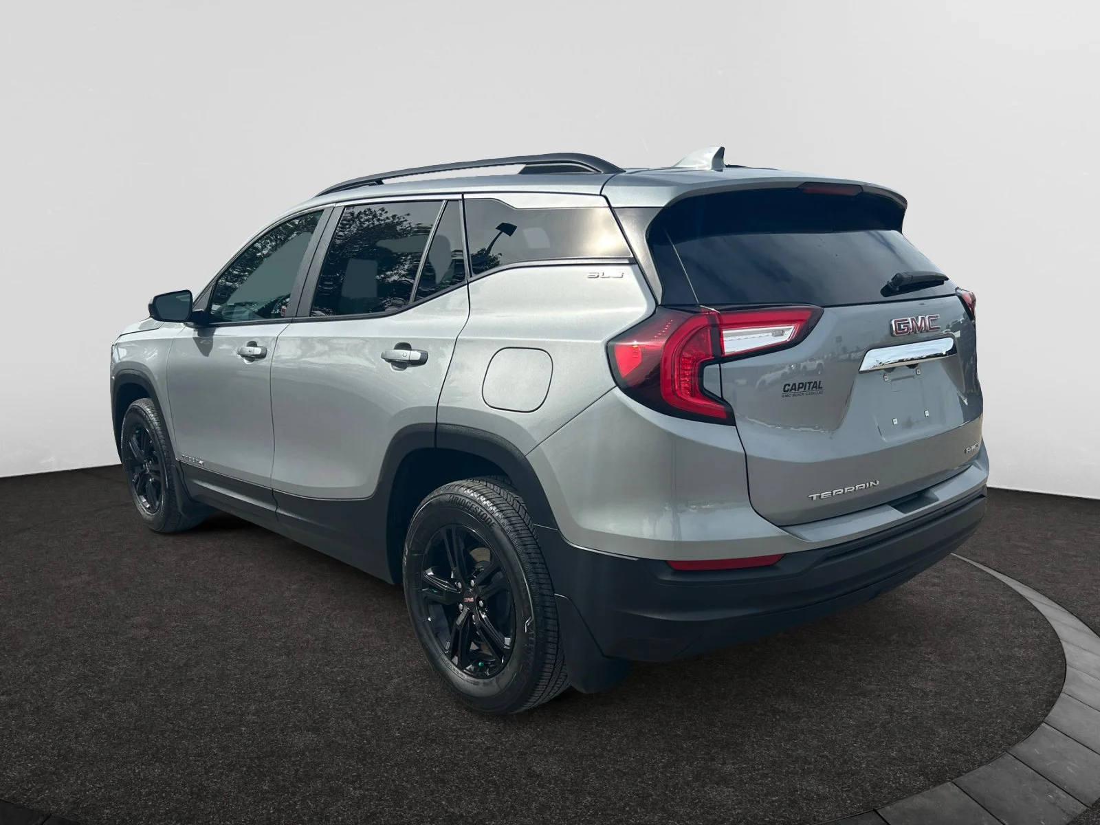 Used 2024 STERLING METALLIC GMC SLE AWD image 3