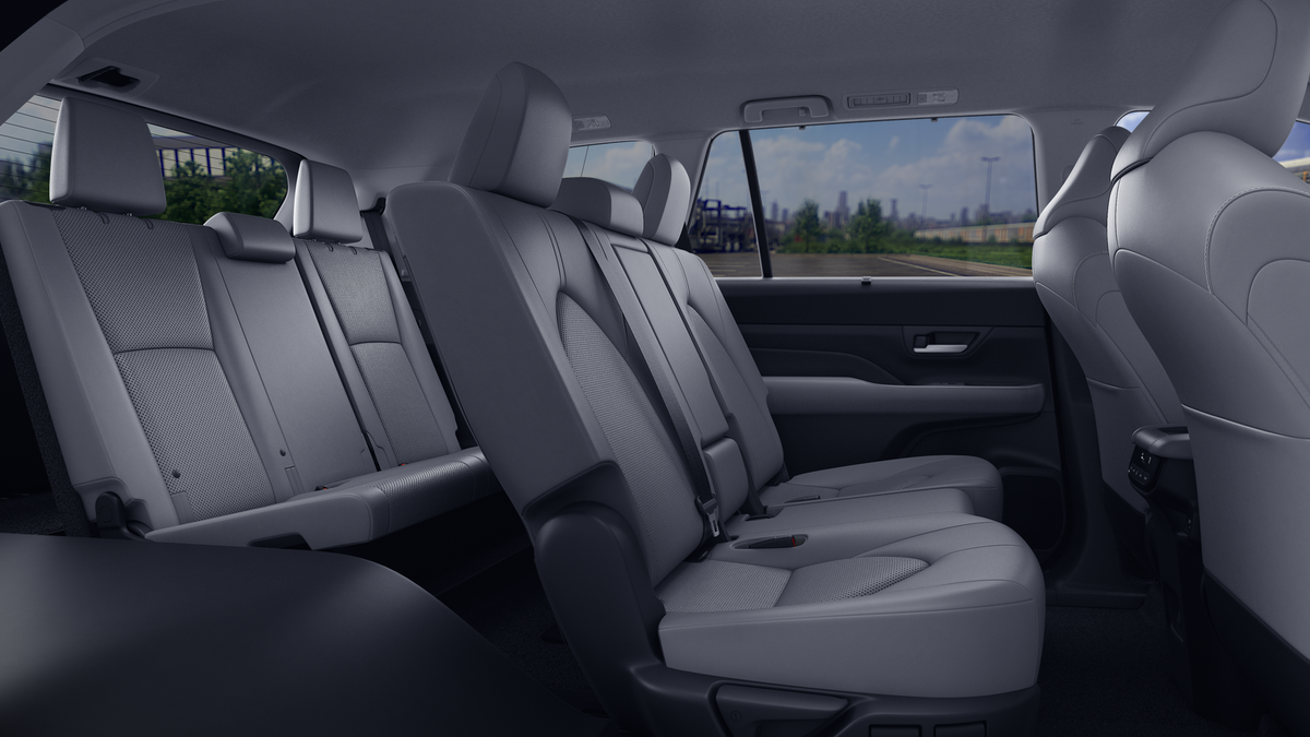 New 2026 Wind Chill Pearl Toyota XLE image 21