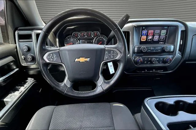 Used 2018 White Chevrolet LT image 9