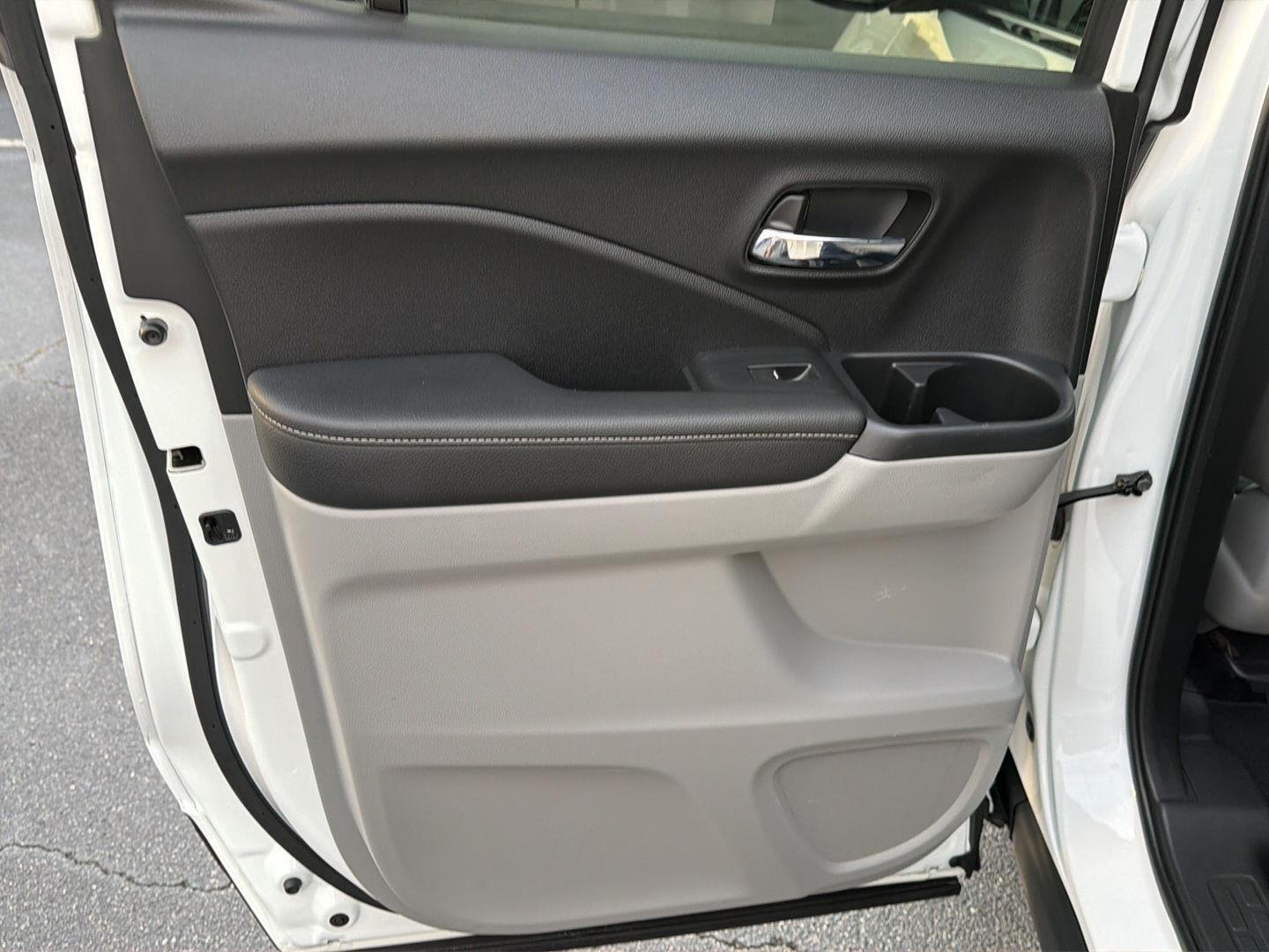 Used 2024 Platinum White Pearl Honda RTL image 17
