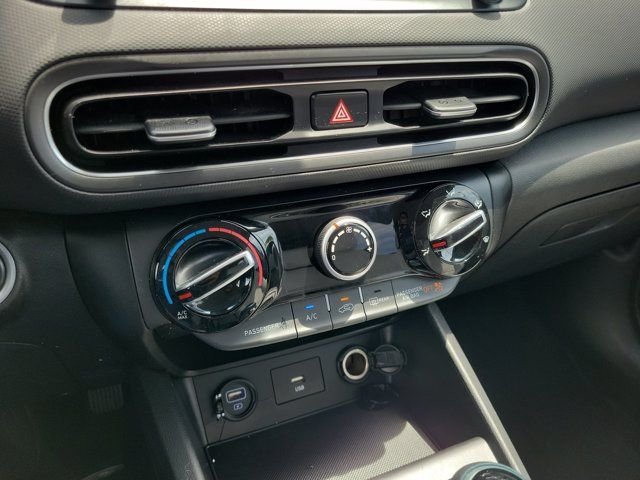 2023 Hyundai Kona SEL - Photo 22
