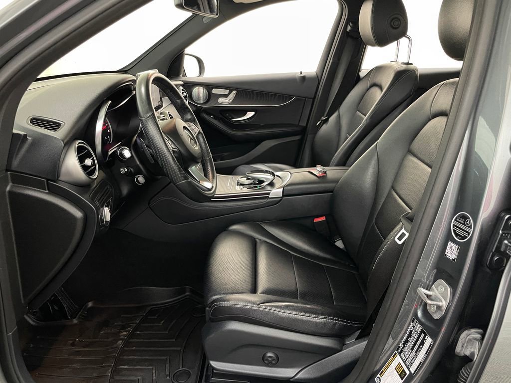 2018 Mercedes-Benz GLC GLC300 - Photo 9