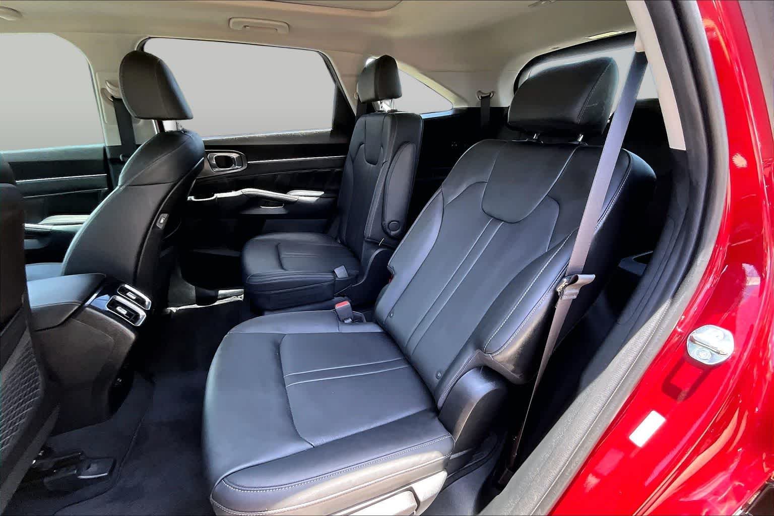 Used 2023 Passion Red Kia SX image 21