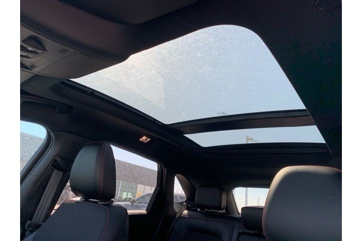 New 2025 Star White Metallic Tri-coat Ford ST-Line image 22