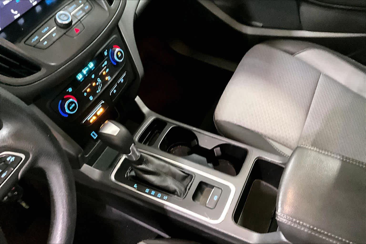 Used 2017 Ingot Silver Metallic Ford SE image 16