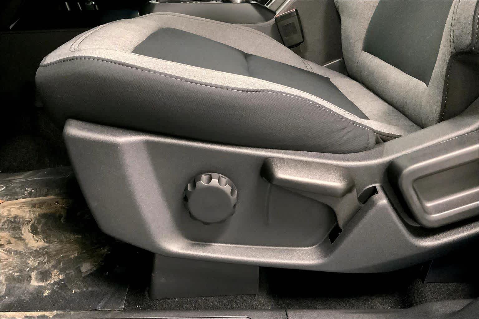 New 2025 Velocity Blue Metallic Ford Big Bend® image 18