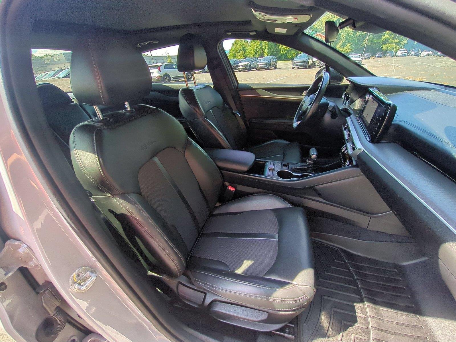 Used 2023 Wolf Gray Kia GT-Line image 38