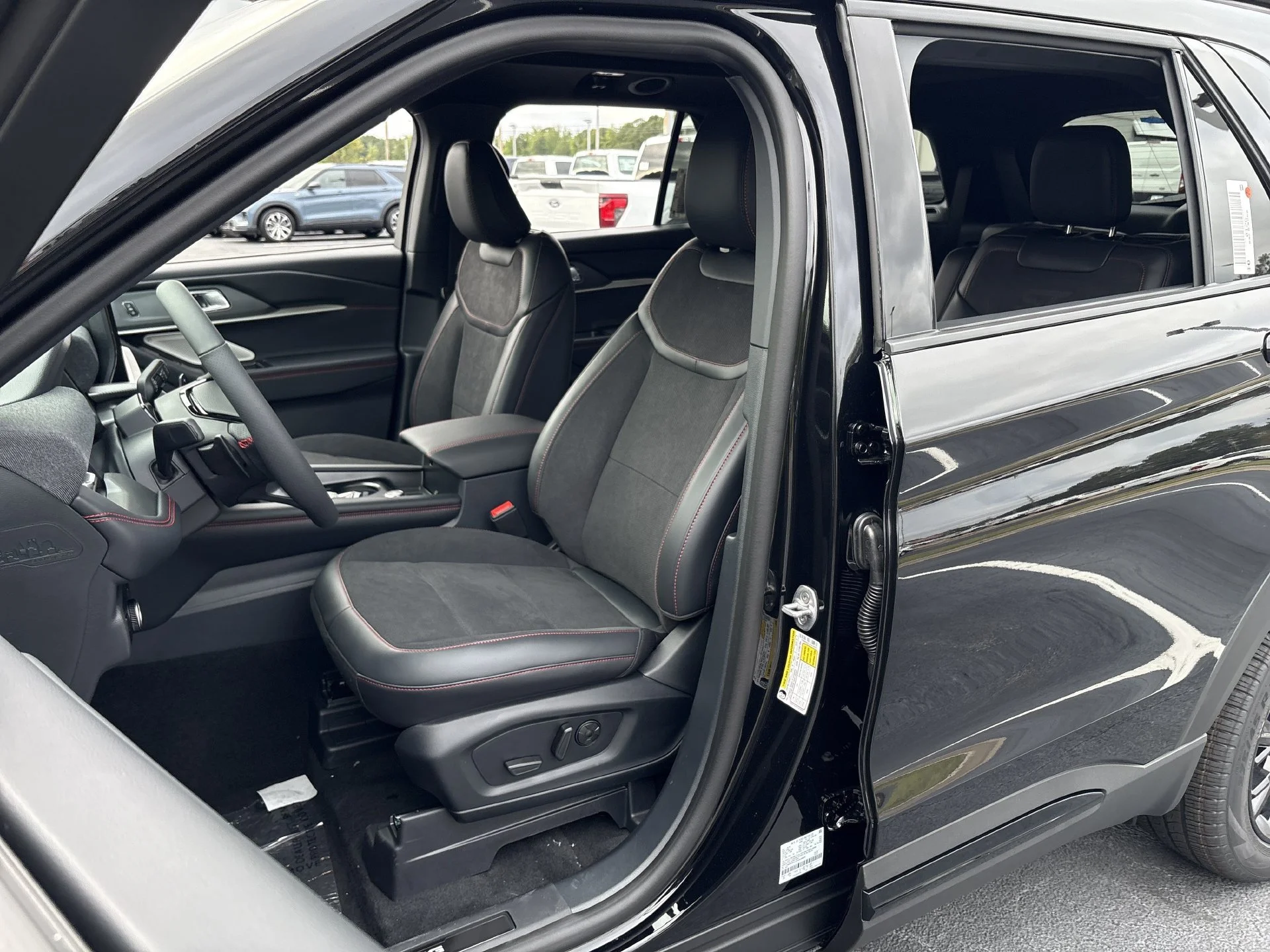 New 2027 Agate Black Metallic Ford ST image 18