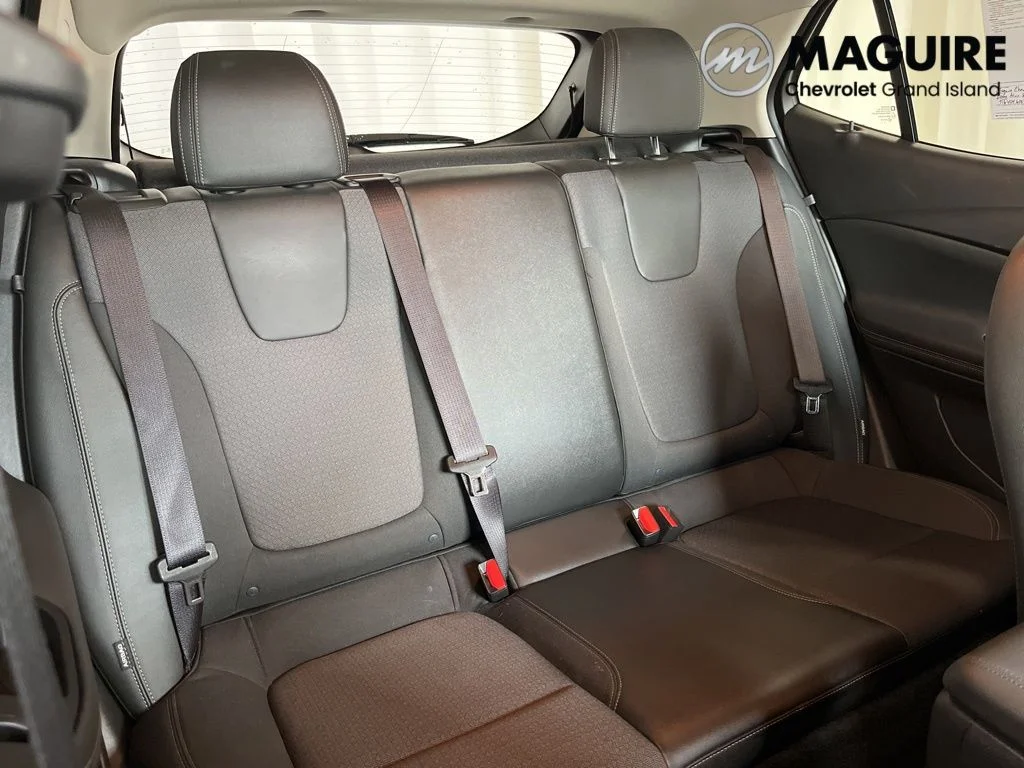 Used 2023 White Buick Preferred image 31