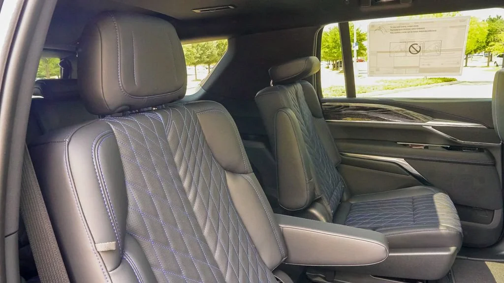 2026 Cadillac Escalade IQL Luxury - Photo 17