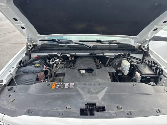 Used 2018 SUMMIT WHITE Chevrolet LT image 24