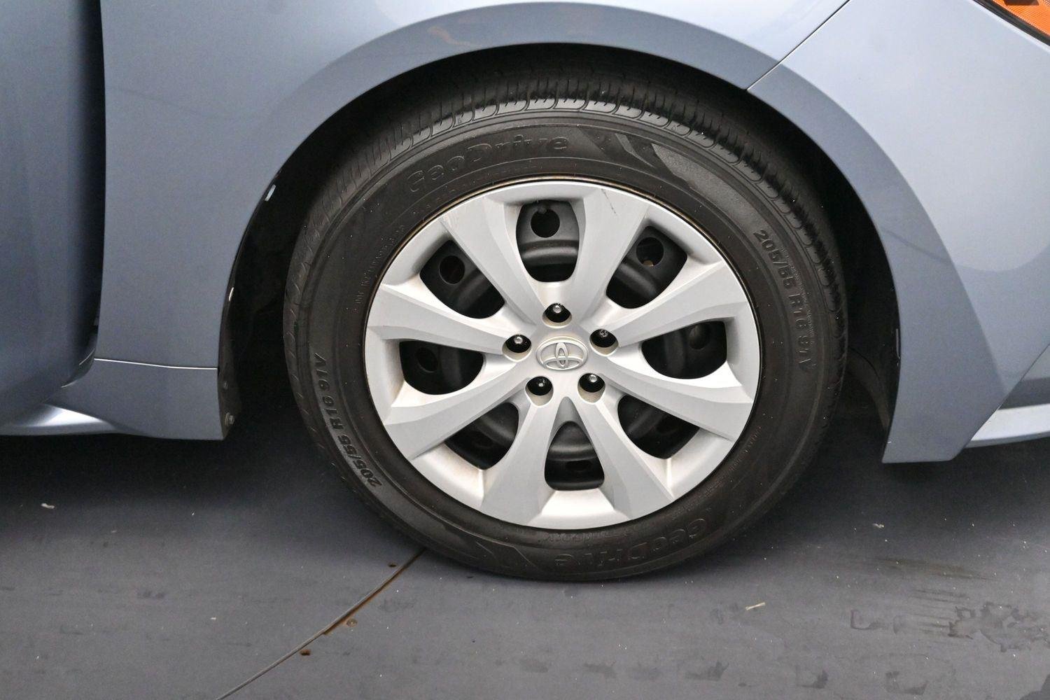Used 2022 Celestite Gray Metallic Toyota LE image 27