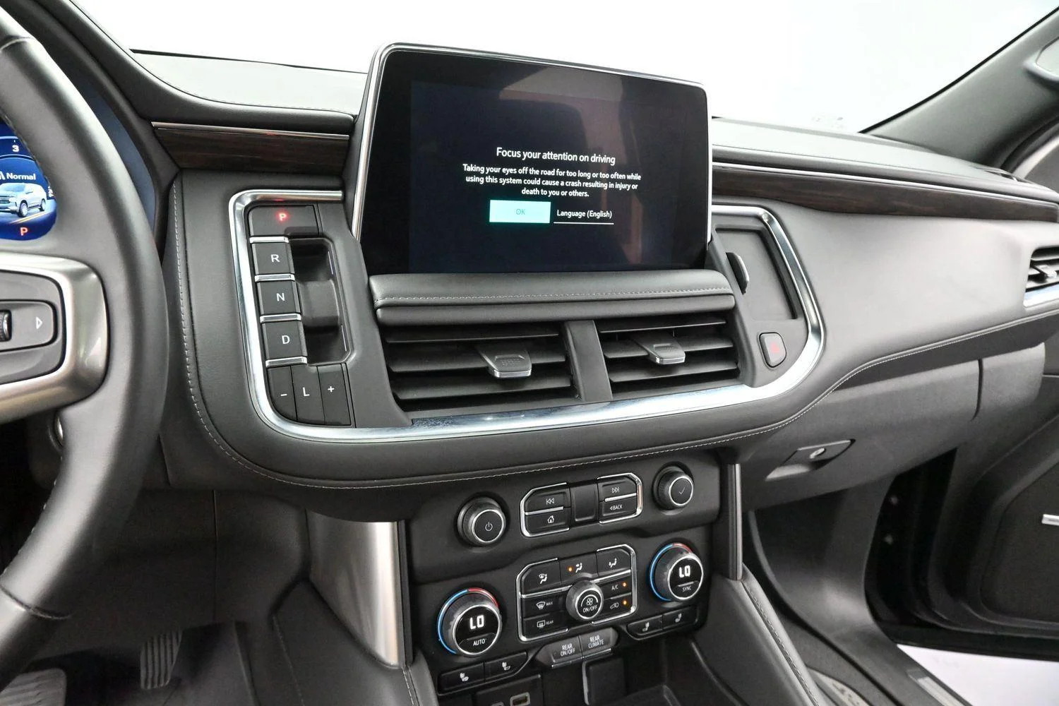 Used 2023 Black Chevrolet Z71 image 18