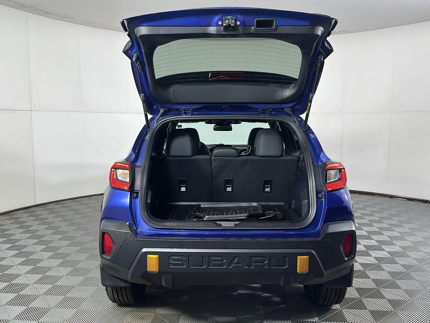 Used 2024 Sapphire Blue Pearl Subaru Wilderness image 11
