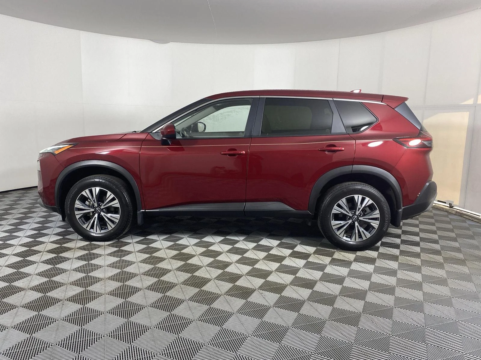 Used 2023 Scarlet Ember Tintcoat Nissan SV image 11