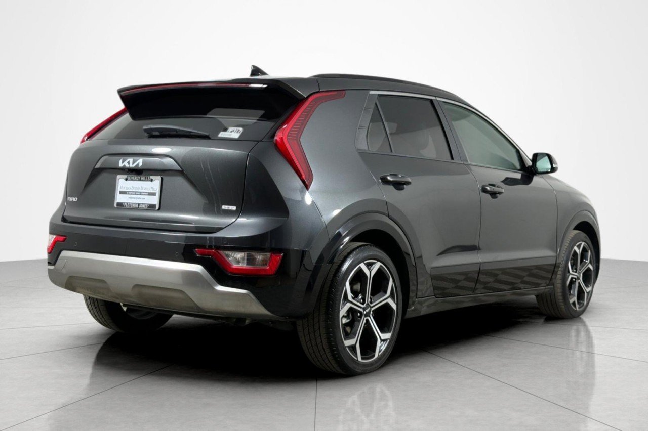 Used 2023  Kia EX Touring image 5