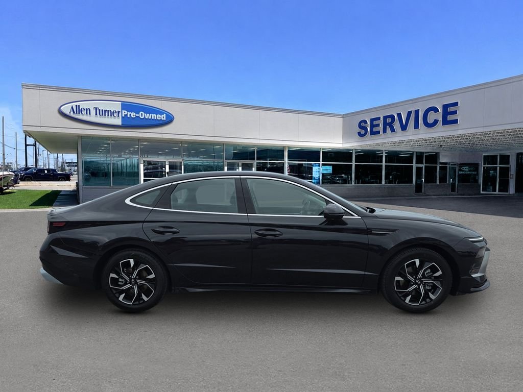 2025 Hyundai Sonata SEL - Photo 9