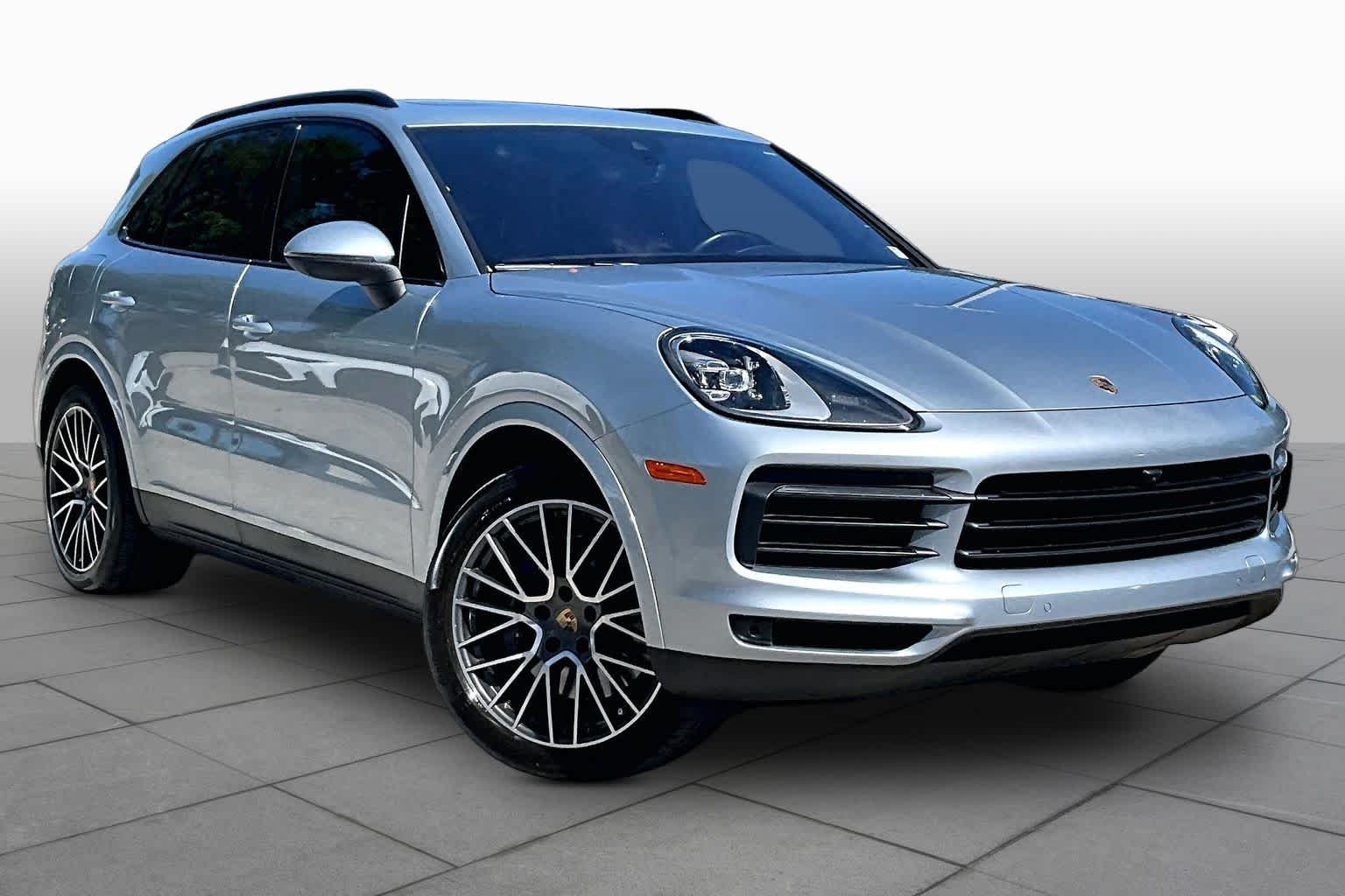 Used 2023  Porsche  image 3