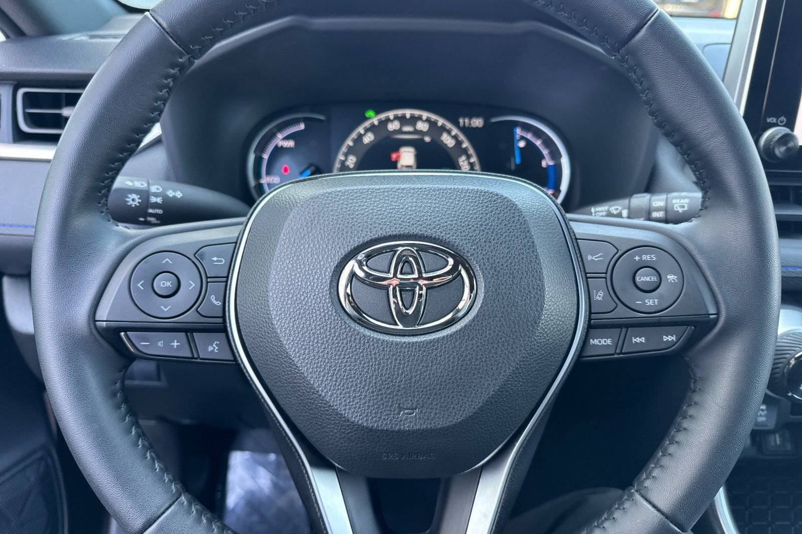 Certified Used 2025 Gray Toyota SE image 30