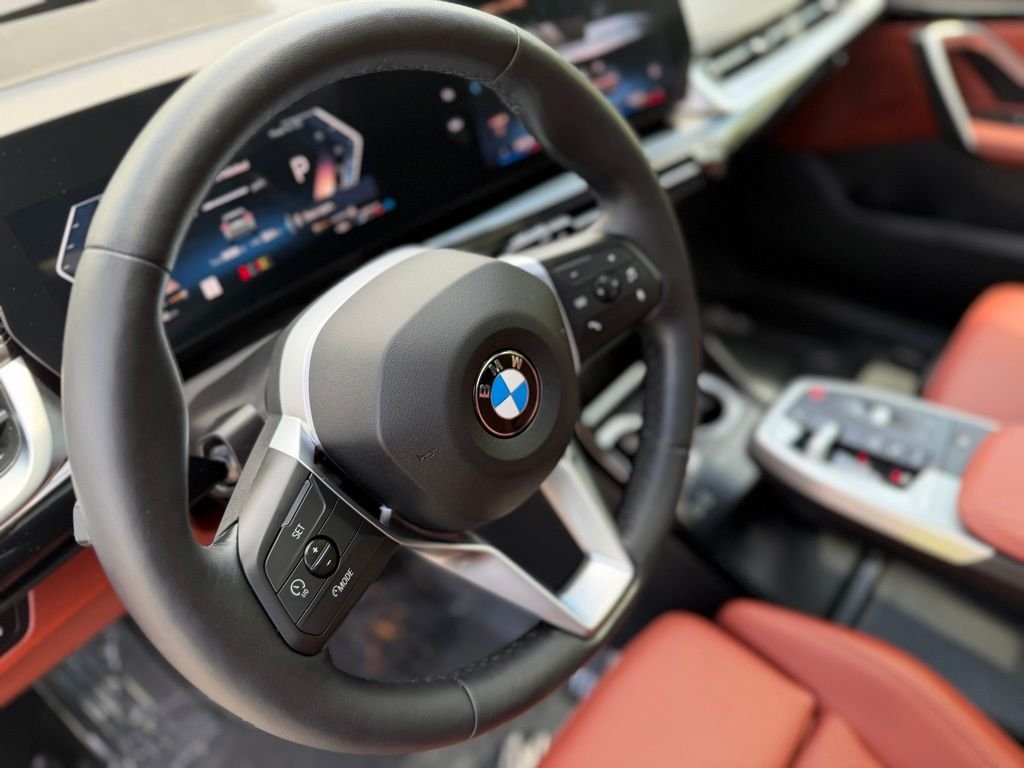 Used 2026 Green BMW xDrive28i image 12