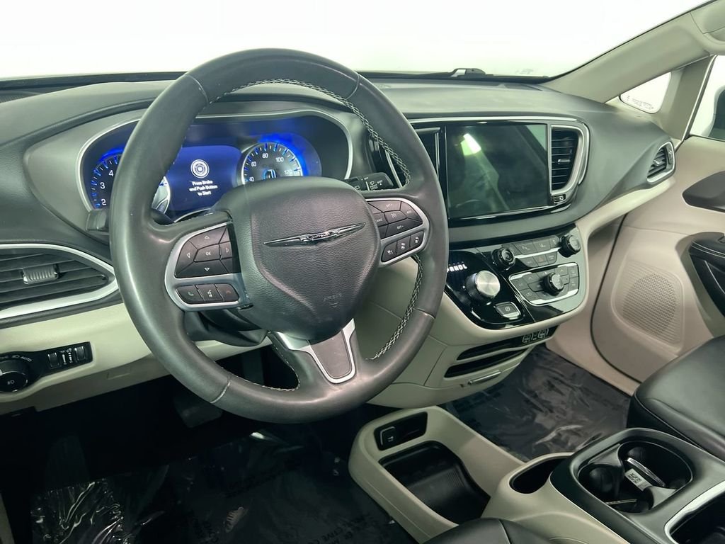 Used 2023 Gray Chrysler Touring L image 27