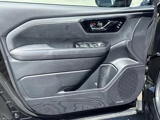 New 2026 CRYSTAL BLACK SILICA Subaru Touring image 10